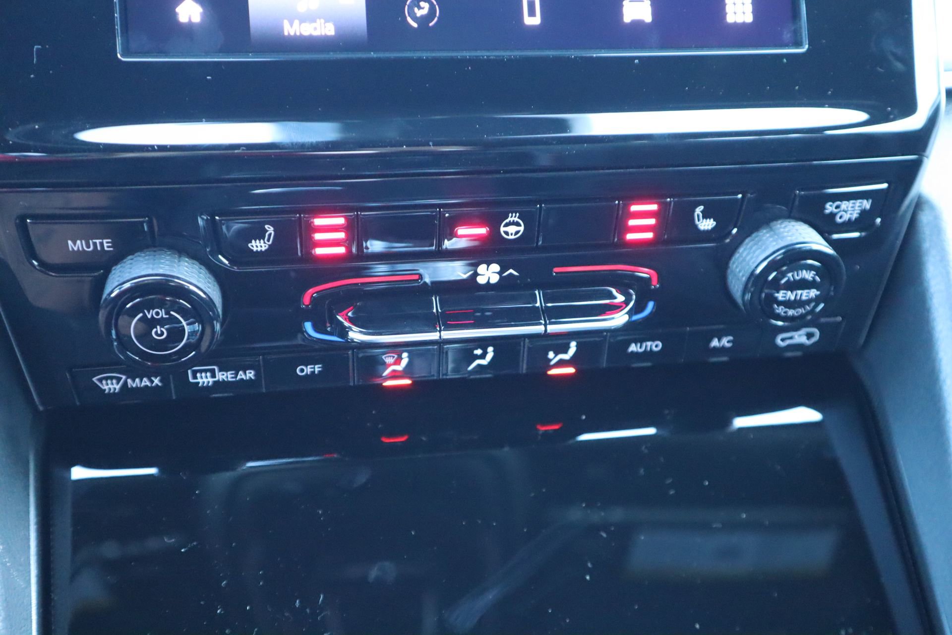 New 2026 Jeep Grand Cherokee L Laredo image 7