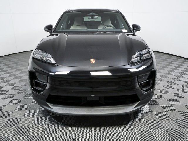 New 2026 Porsche Macan Electric image 35