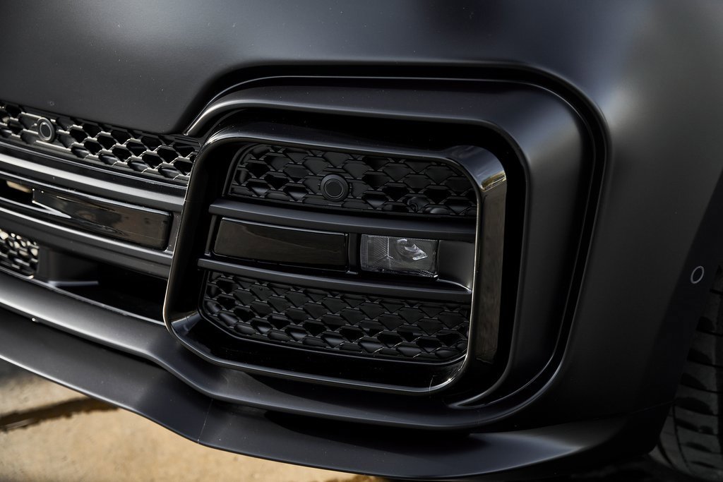 Used 2024 Land Rover Range Rover SV image 9