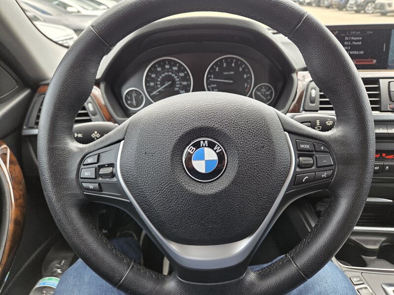 Used 2015 BMW 328i xDrive Sedan AWD/4WD image 13