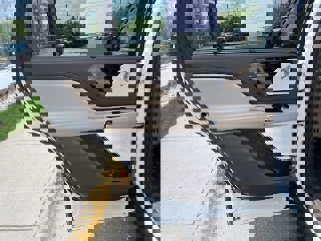 Used 2023 Lincoln Aviator Reserve w/ Equipment Group 201A image 19