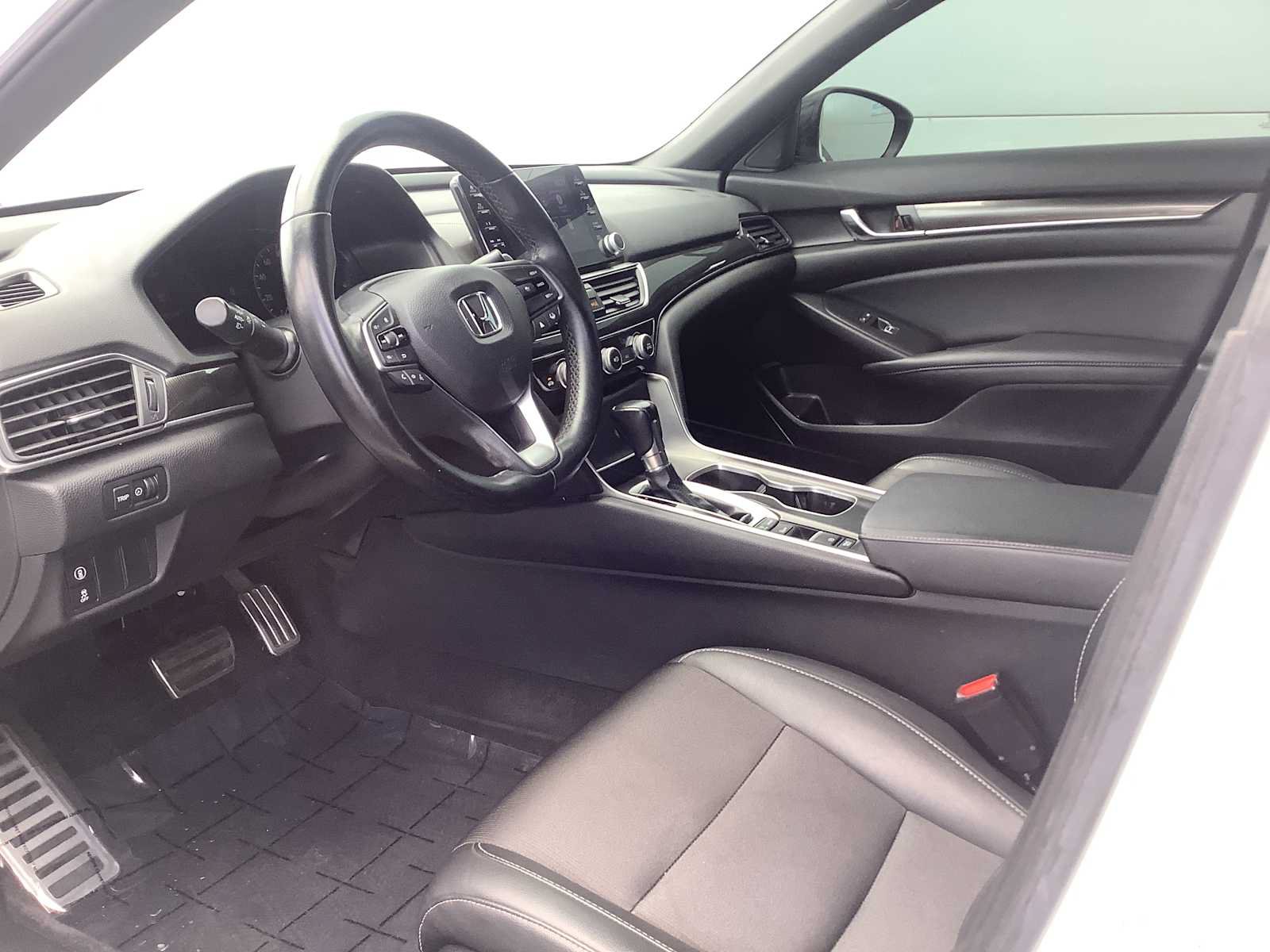 Certified 2022 Honda Accord Sport image 3