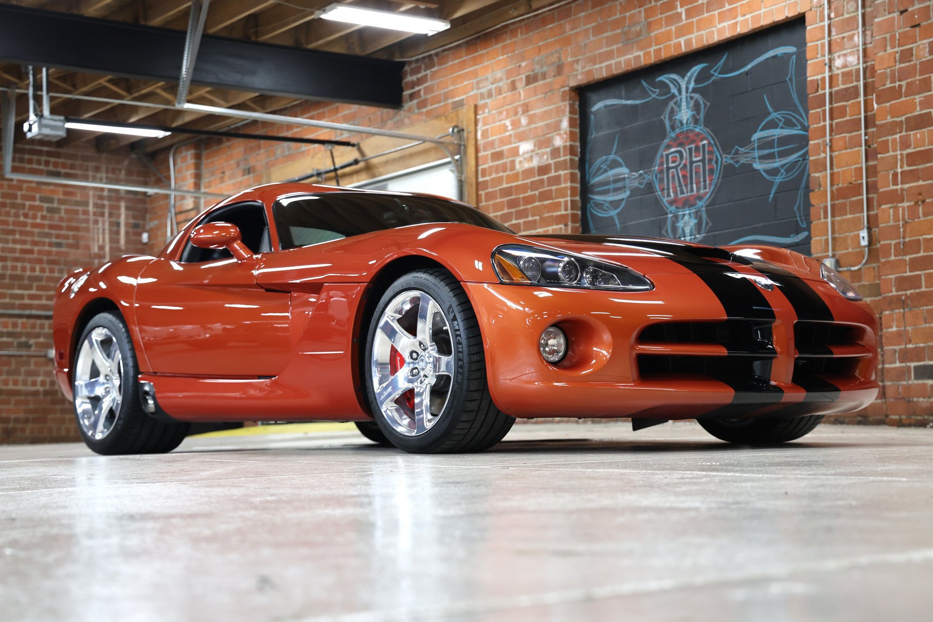 Used 2006 Dodge Viper SRT-10 RWD image 4