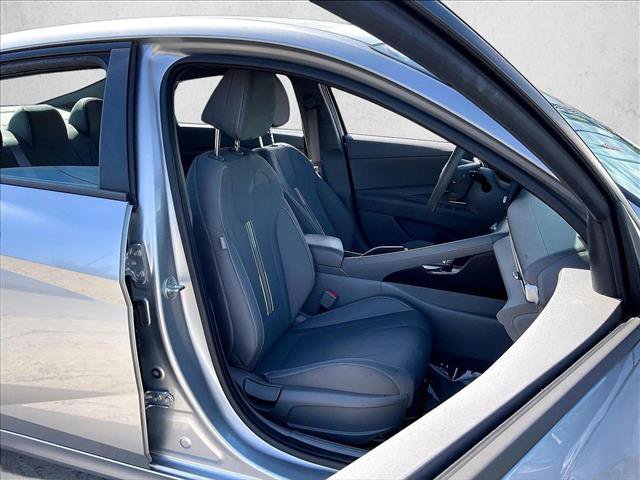 Used 2022 Hyundai Elantra SEL FWD image 7