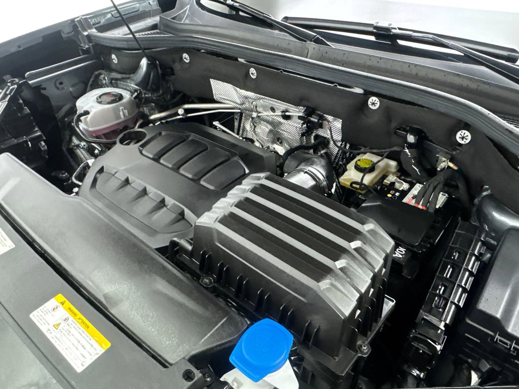 Used 2025 Volkswagen Atlas Cross Sport SE image 74