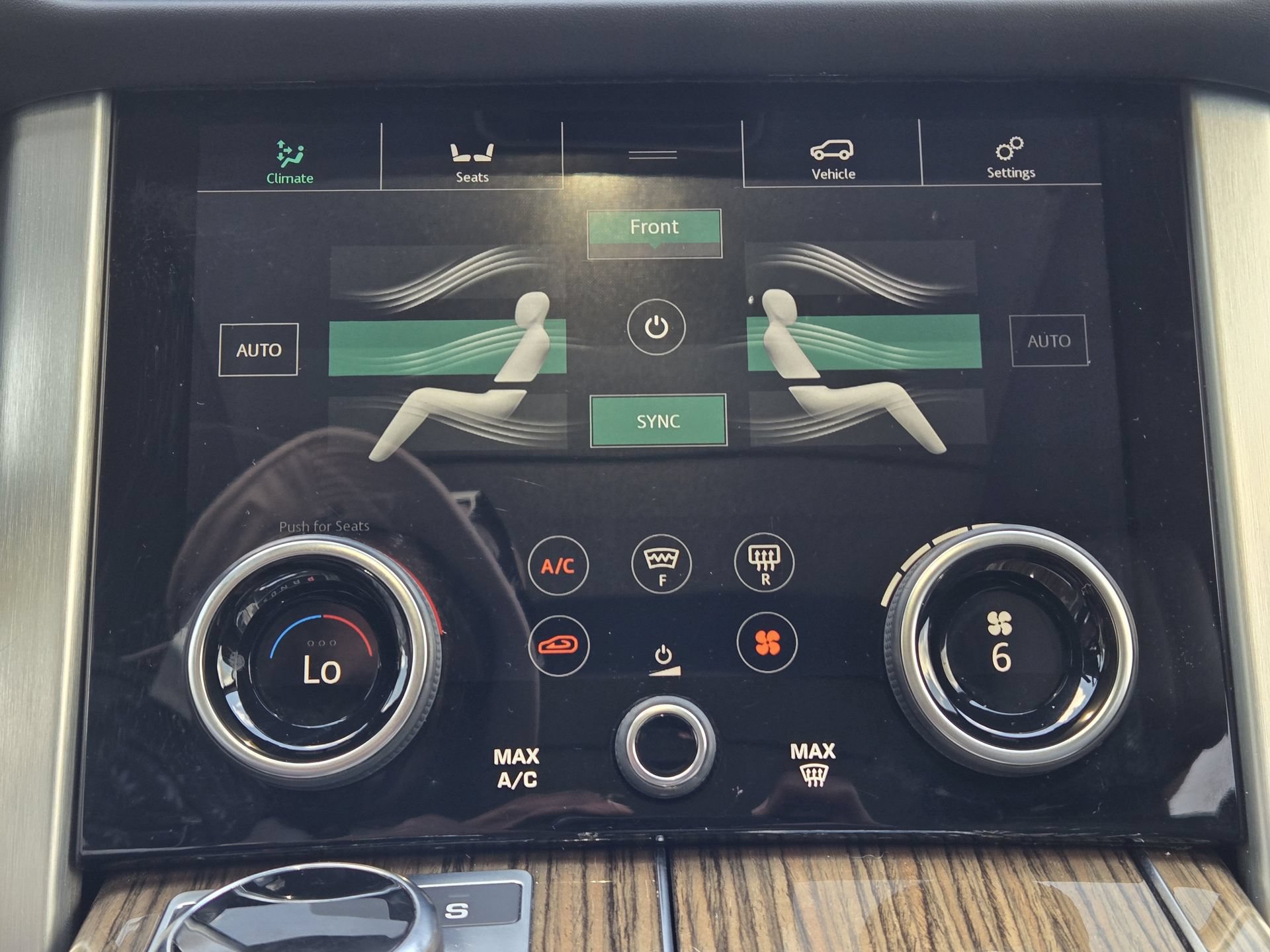 Used 2019 Land Rover Range Rover HSE AWD/4WD image 18