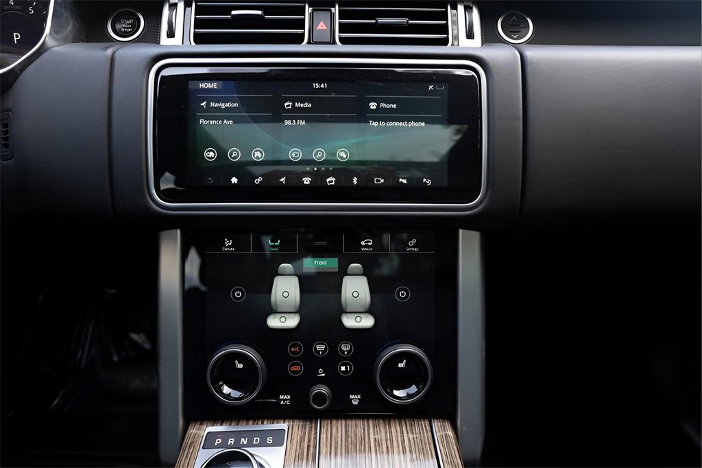 Used 2020 Land Rover Range Rover HSE image 28