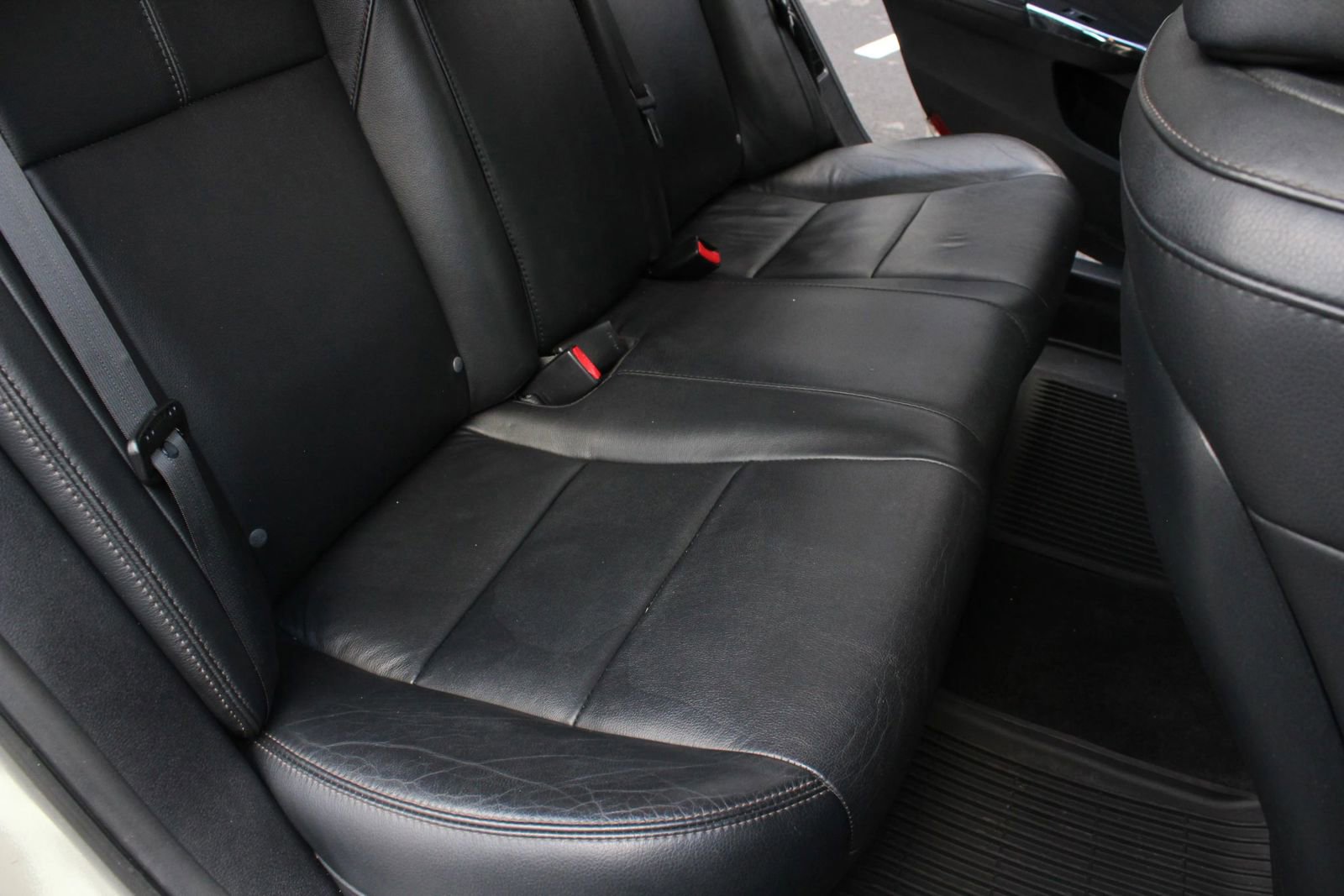 Used 2013 Toyota Avalon XLE Touring FWD image 30
