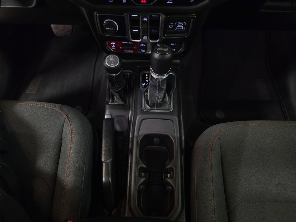 Certified 2025 Jeep Wrangler Unlimited Rubicon AWD/4WD image 18