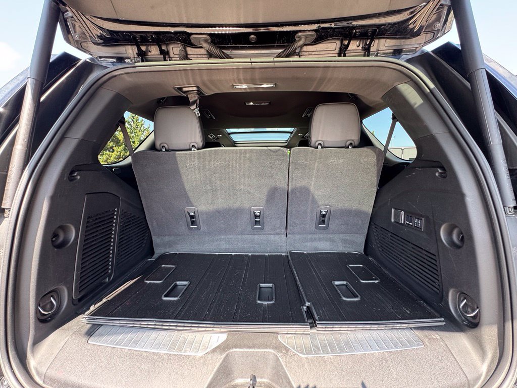 Used 2025 GMC Yukon Denali w/ Denali Reserve Package AWD/4WD image 46