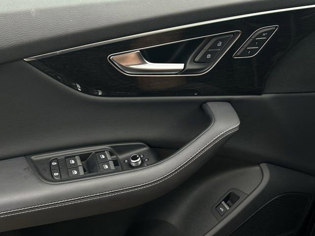 Used 2025 Audi Q7 3.0T Premium Plus image 26