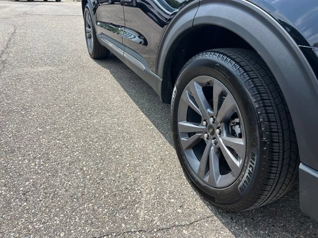 Certified 2023 Ford Explorer XLT w/ Equipment Group 202A AWD/4WD image 27