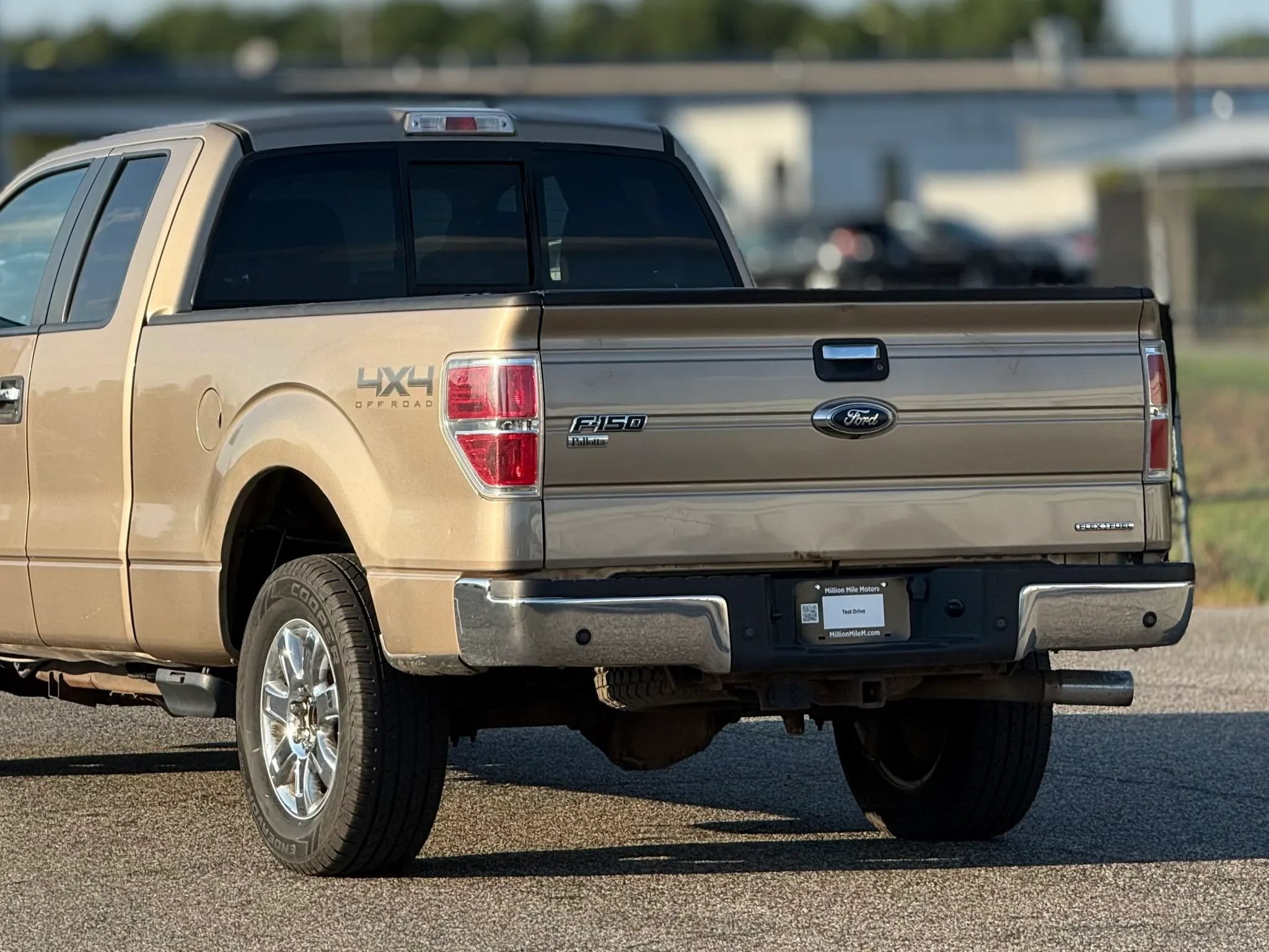 Used 2013 Ford F150 XLT w/ Luxury Equipment Group AWD/4WD image 16