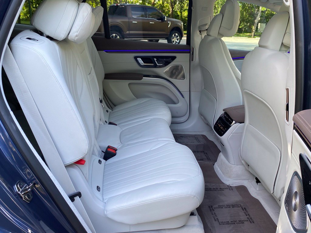 Used 2023 Mercedes-Benz EQS 450+ 4MATIC SUV w/ AMG Line Exterior Package image 18