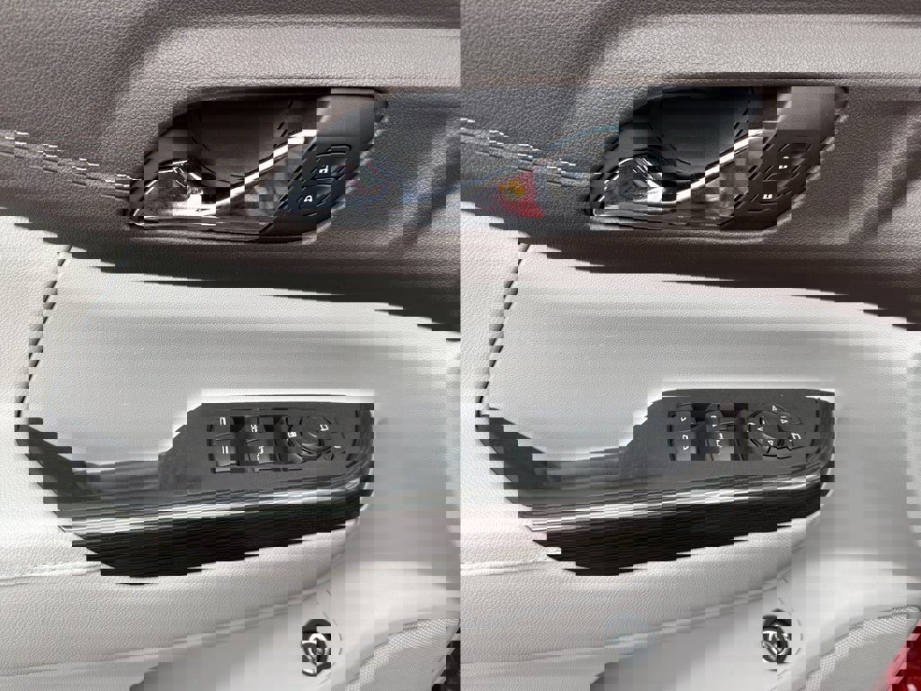 Used 2023 GMC Acadia SLT image 10