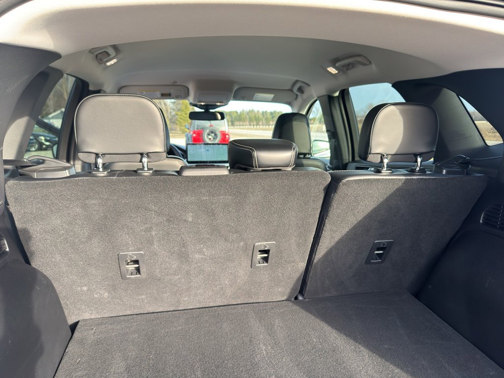 Used 2025 Ford Escape Platinum image 32