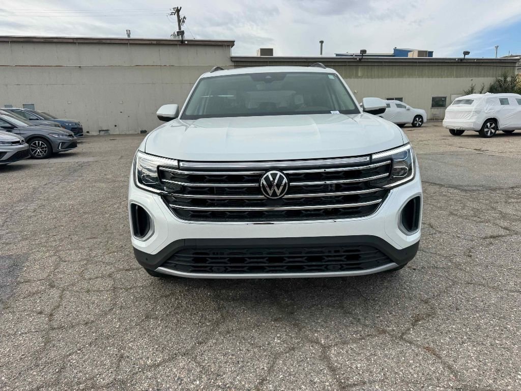 New 2026 Volkswagen Atlas SE image 2