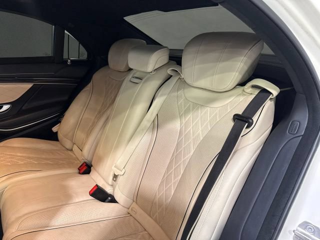 Used 2018 Mercedes-Benz S 560 Sedan image 25
