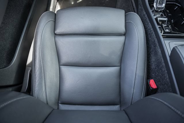 Certified 2025 Volvo XC40 B5 Plus AWD/4WD image 33