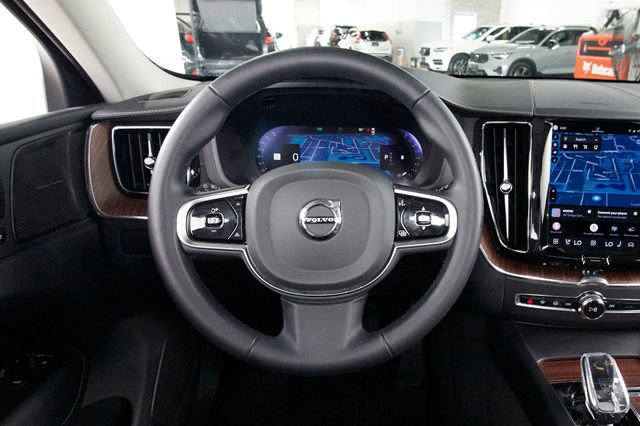 Certified 2023 Volvo XC60 B6 Ultimate w/ Climate Package AWD/4WD image 9