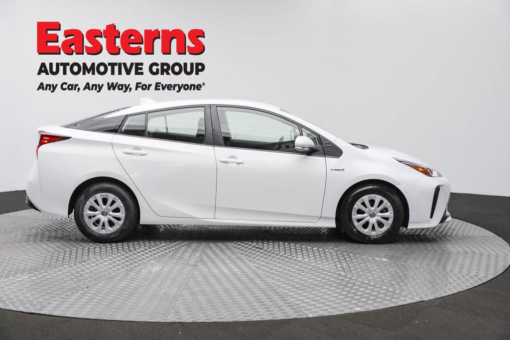 Used 2022 Toyota Prius LE image 4