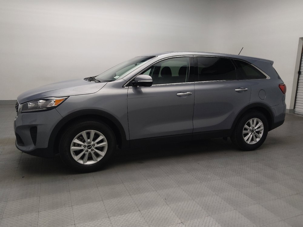 Used 2020 Kia Sorento LX FWD image 2