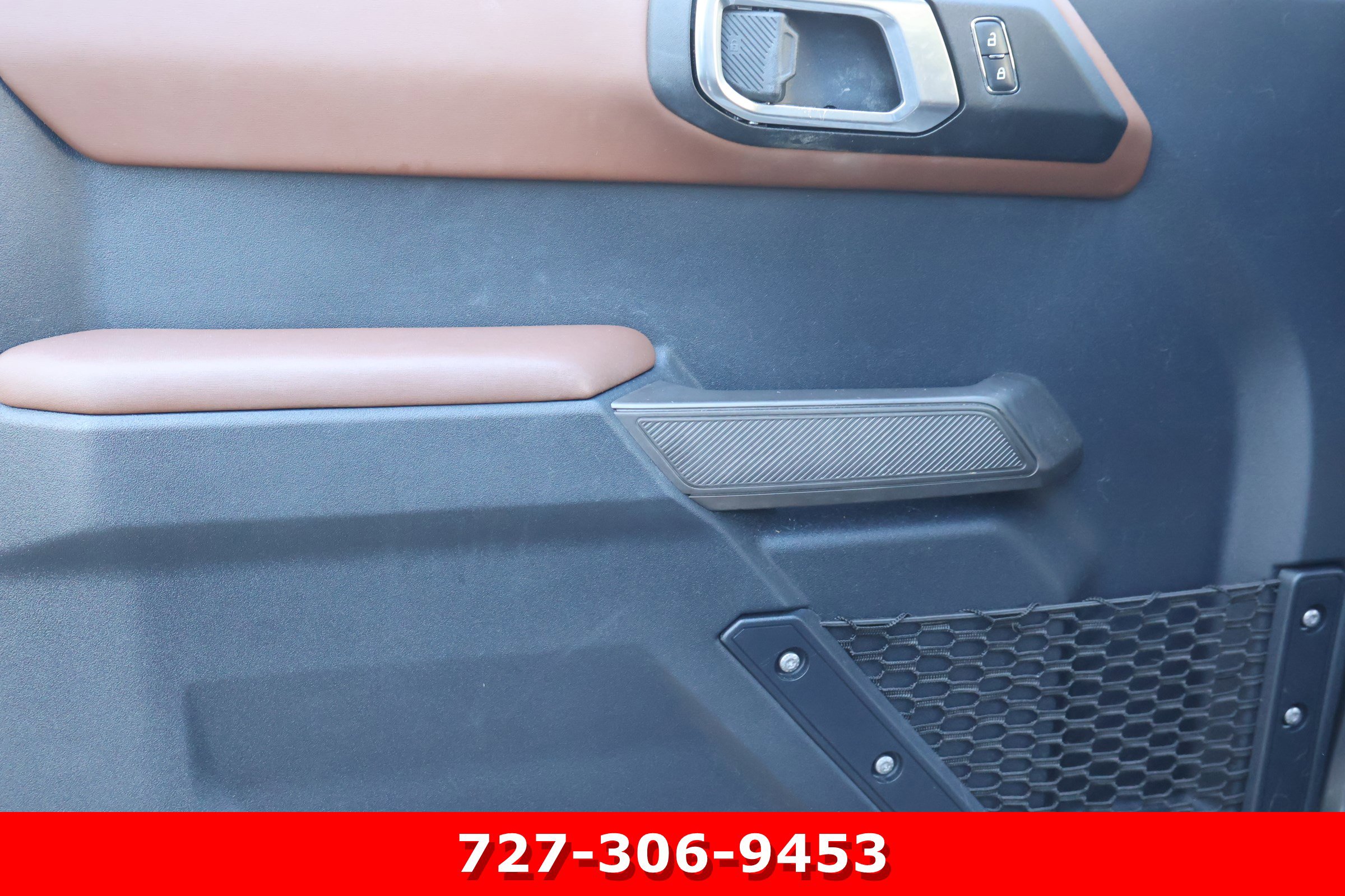 Used 2022 Ford Bronco Outer Banks image 11