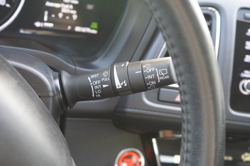 Used 2020 Honda HR-V Touring image 17