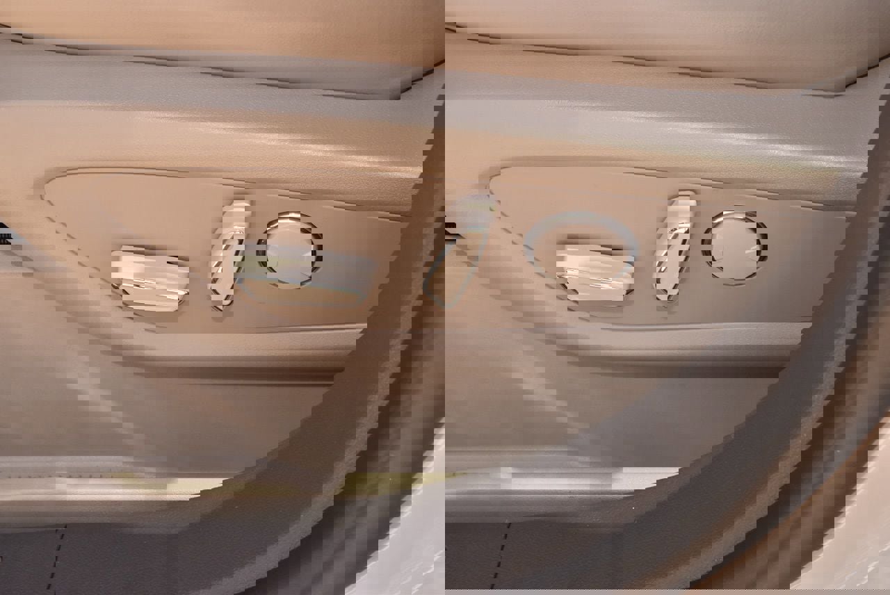 Used 2023 Lincoln Nautilus Reserve image 35