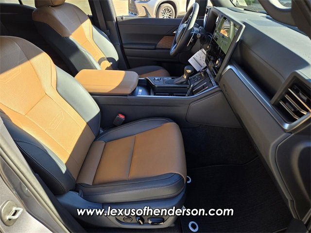 Used 2025 Lexus GX 550 image 16