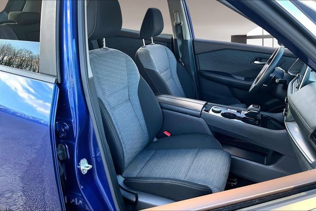 Used 2023 Nissan Rogue SV image 26