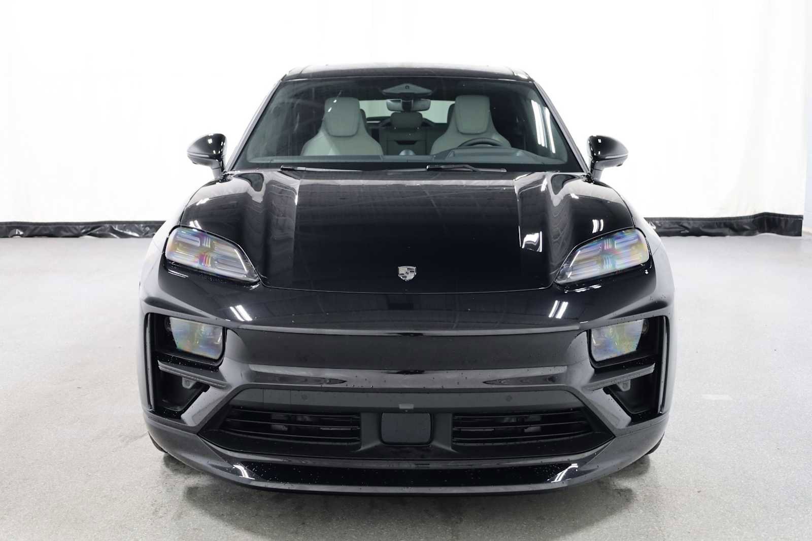 New 2025 Porsche Macan Turbo Electric image 14