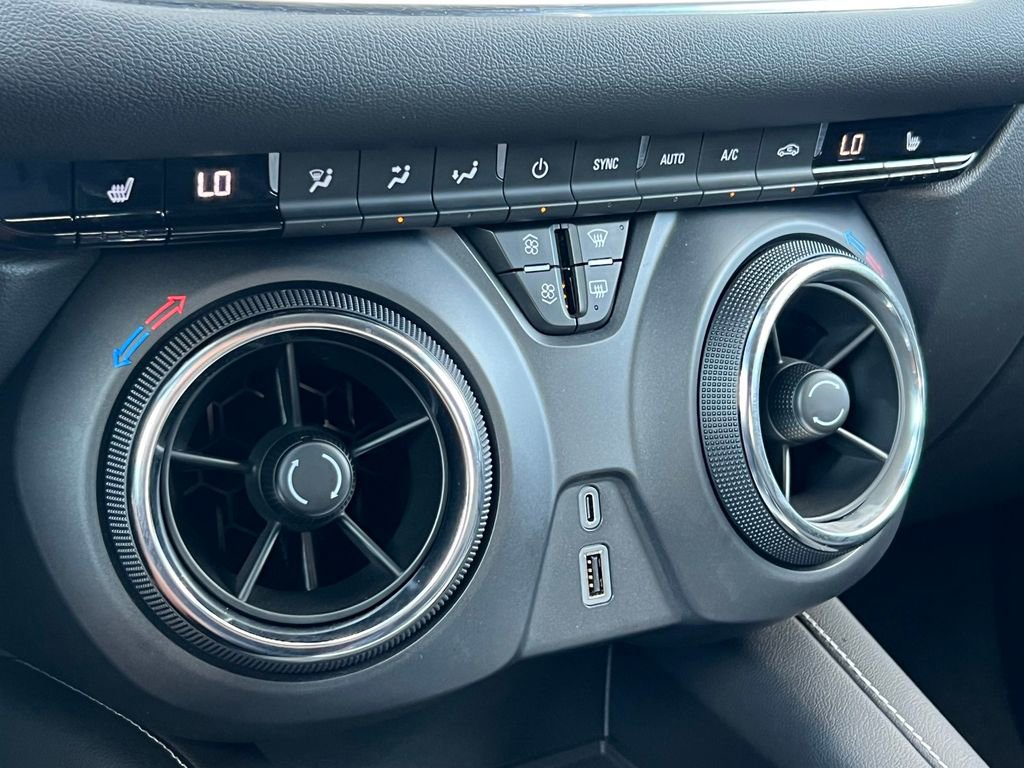 Used 2025 Chevrolet Blazer LT image 27
