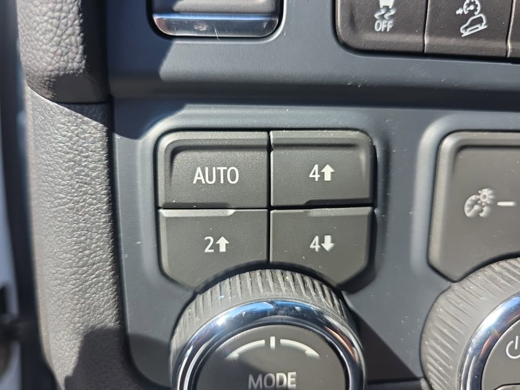 New 2026 Chevrolet Tahoe High Country AWD/4WD image 14