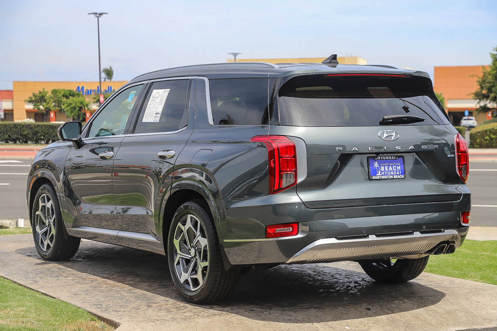 Used 2022 Hyundai Palisade Calligraphy w/ Cargo Package AWD/4WD image 8