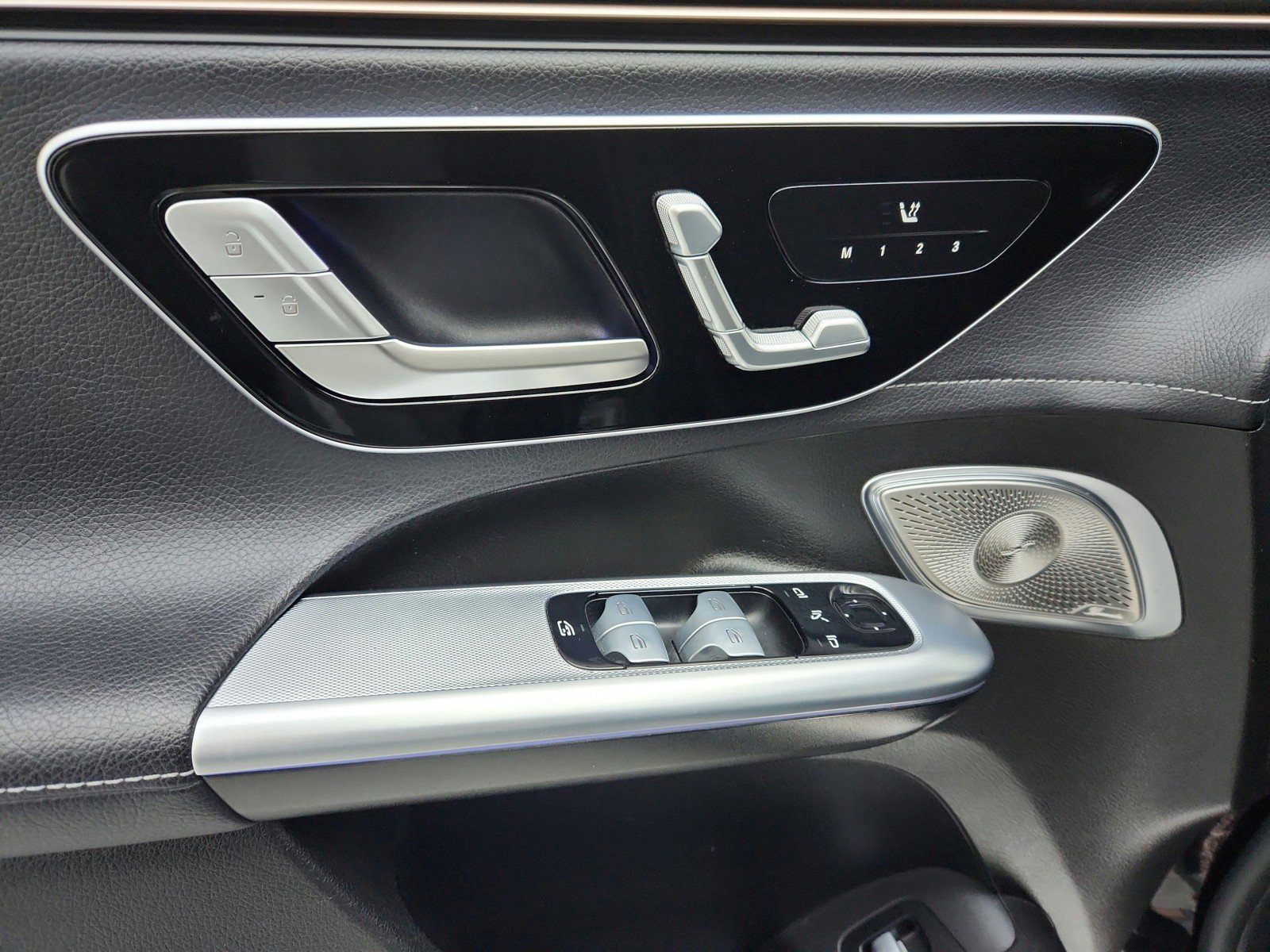 Used 2023 Mercedes-Benz EQE 350+ SUV image 18