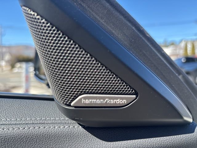 Used 2022 BMW Z4 M40i w/ Premium Package image 22