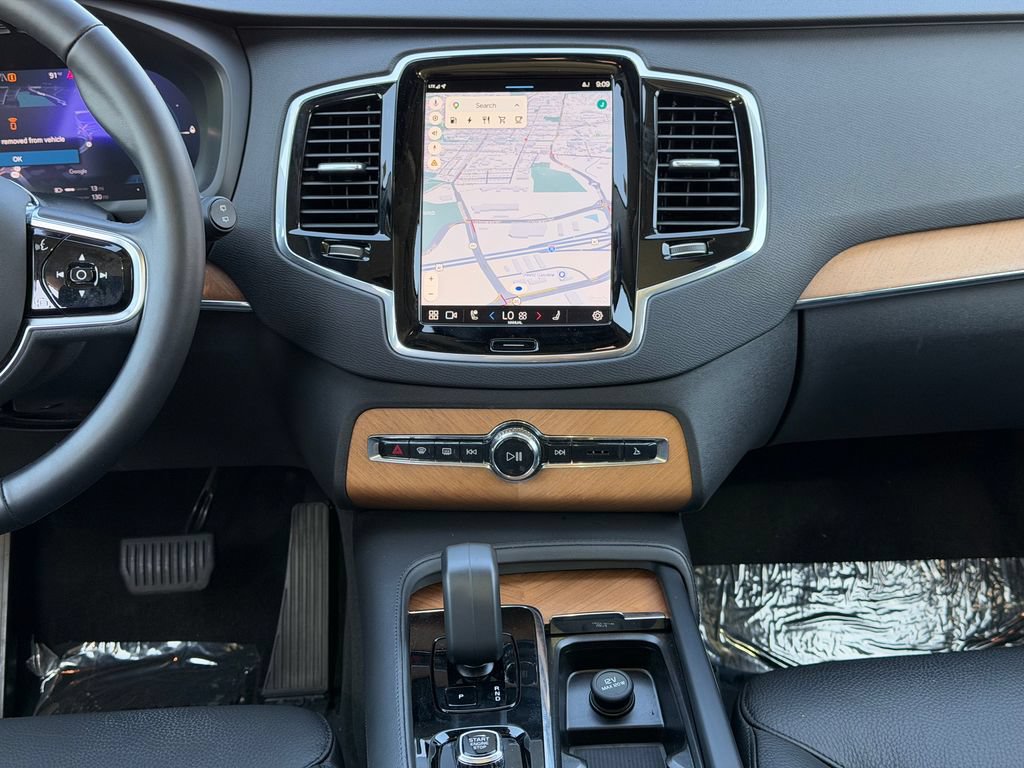 Used 2025 Volvo XC90 T8 Plus w/ Protection Package Premier AWD/4WD image 24