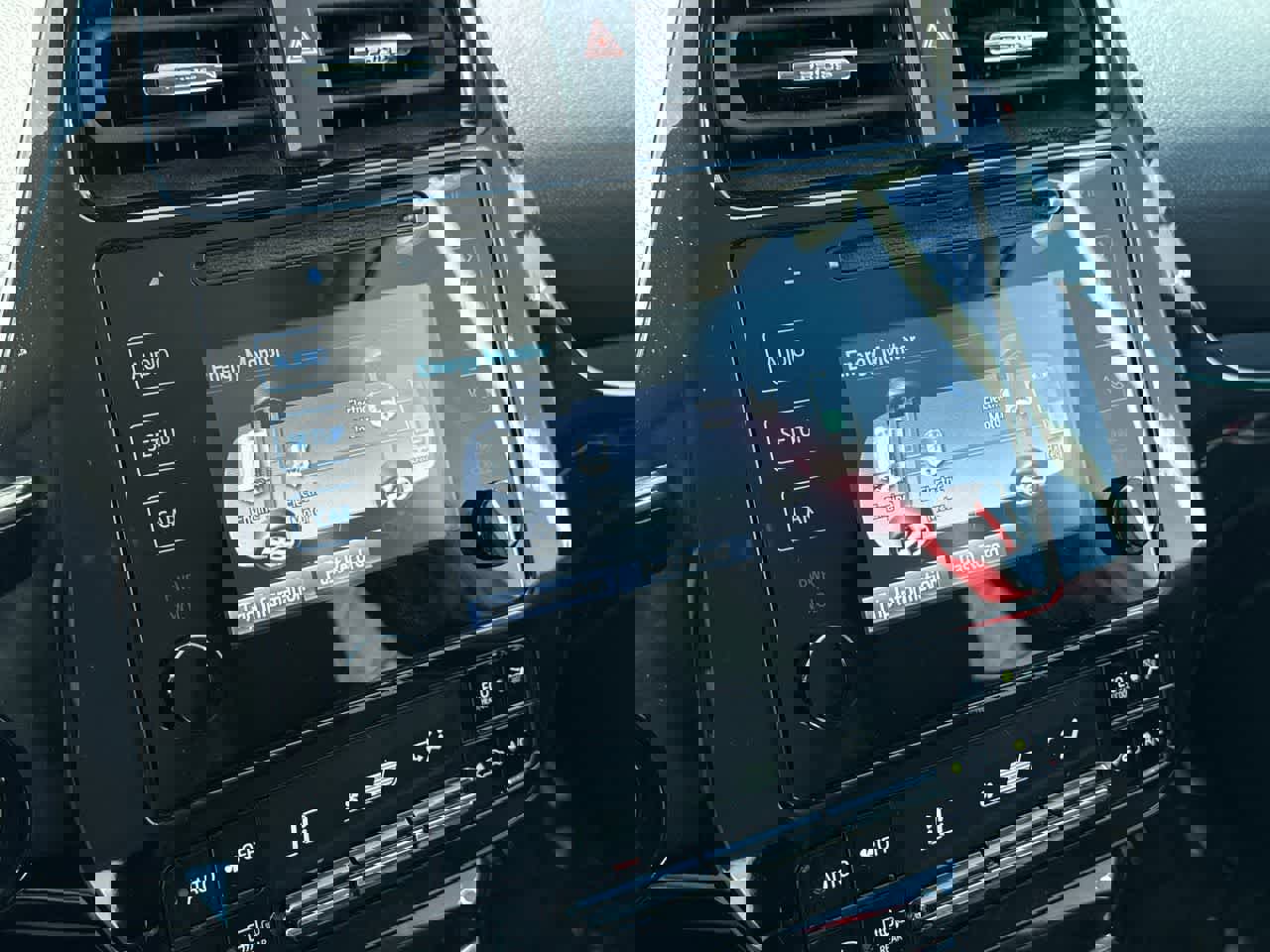 Used 2019 Toyota Prius XLE w/ Advanced Technology Package image 18