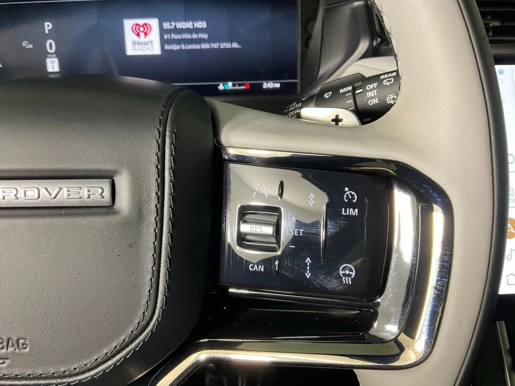 Used 2026 Land Rover Range Rover Velar Dynamic SE image 25