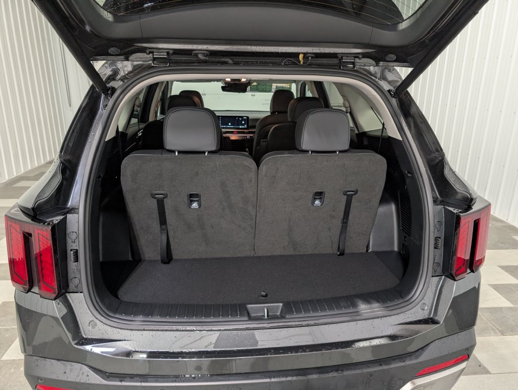 Used 2025 Kia Sorento EX AWD/4WD image 23