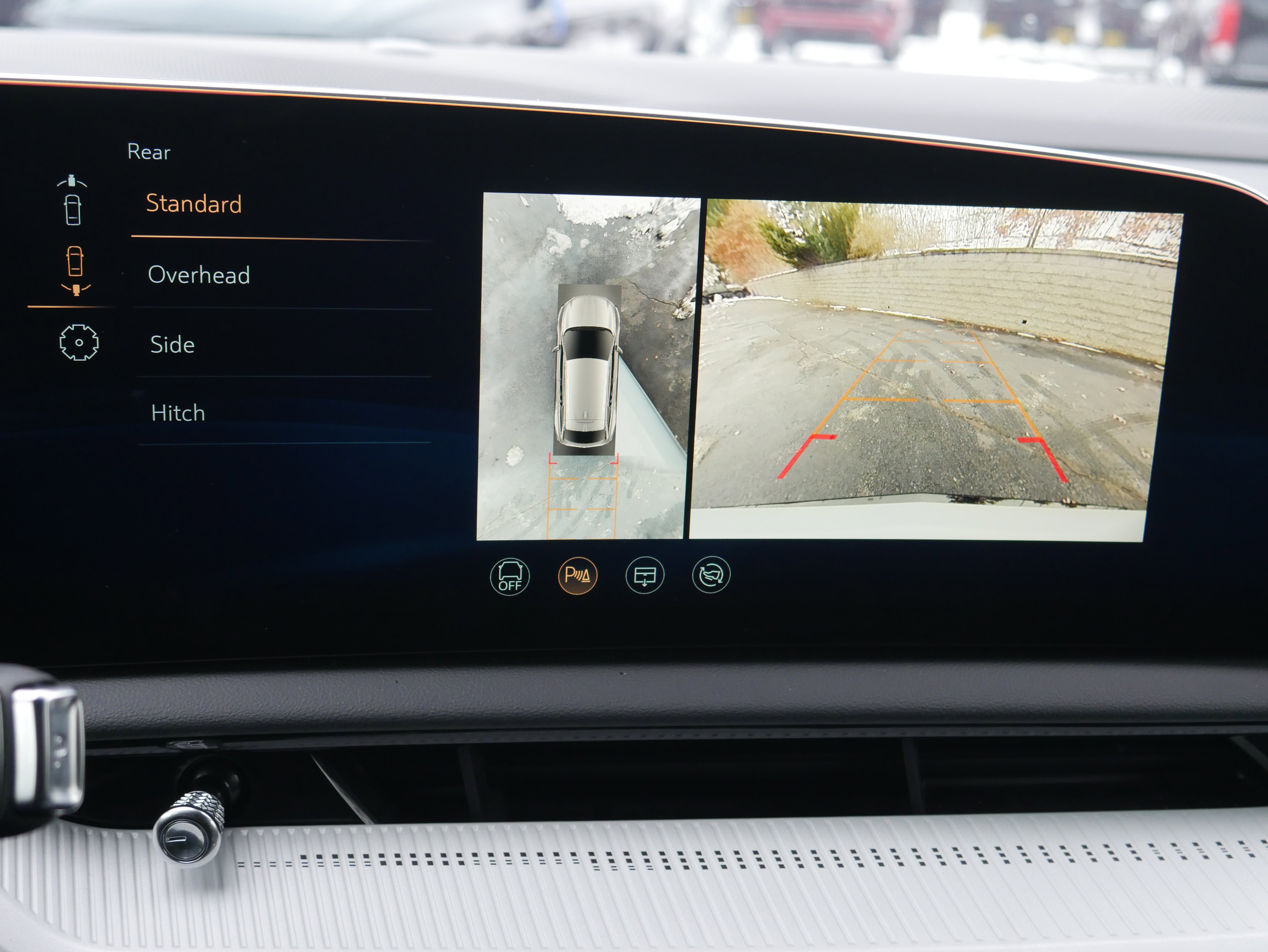 Certified 2025 Cadillac Optiq Sport 1 w/ LPO, Floor Liner Package image 17