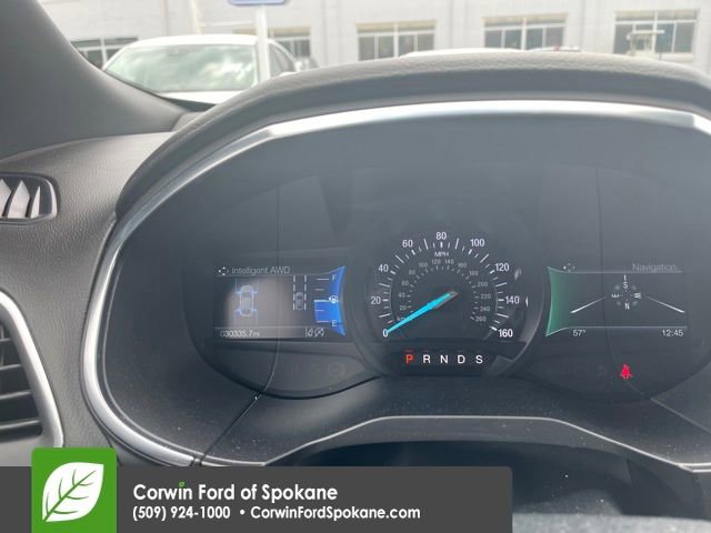 Used 2020 Ford Edge Titanium w/ Equipment Group 301A AWD/4WD image 16