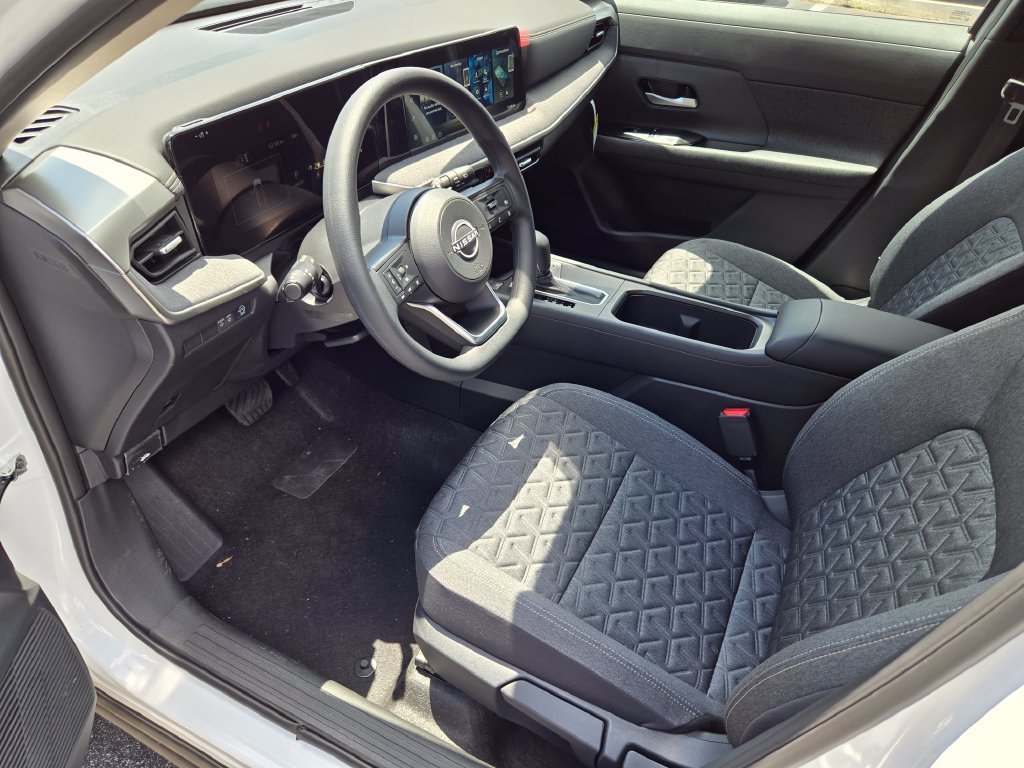 New 2026 Nissan Kicks SV w/ SV Premium Package FWD image 13
