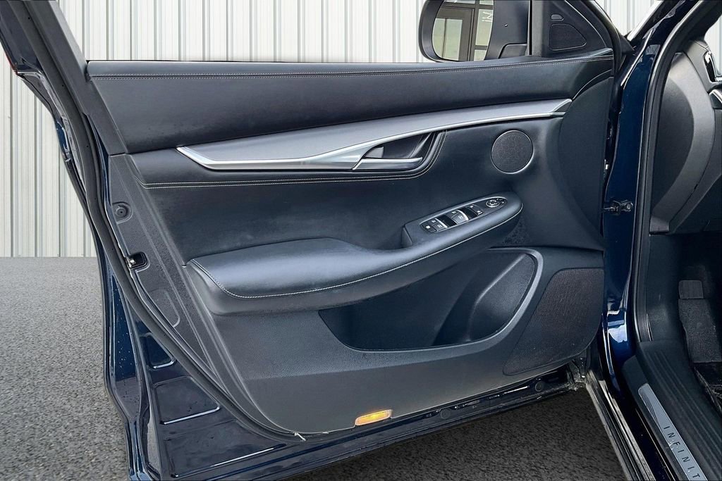 Used 2022 INFINITI QX55 Luxe image 18