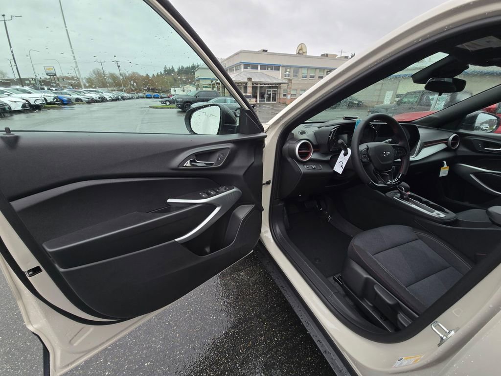 New 2026 Chevrolet Trax RS FWD image 15