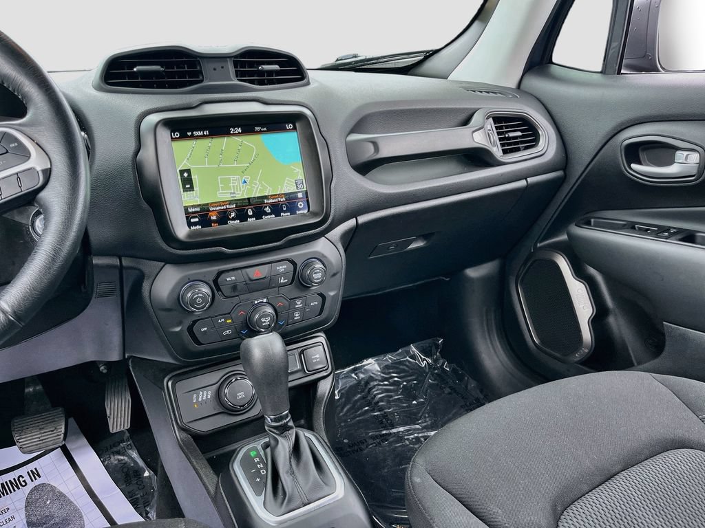 Used 2023 Jeep Renegade Latitude w/ Premium Group AWD/4WD image 23