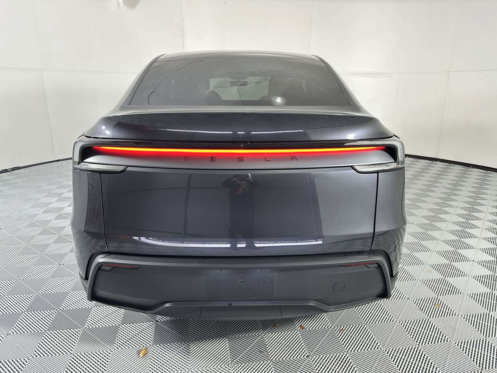 Used 2026 Tesla Model Y 2WD image 7