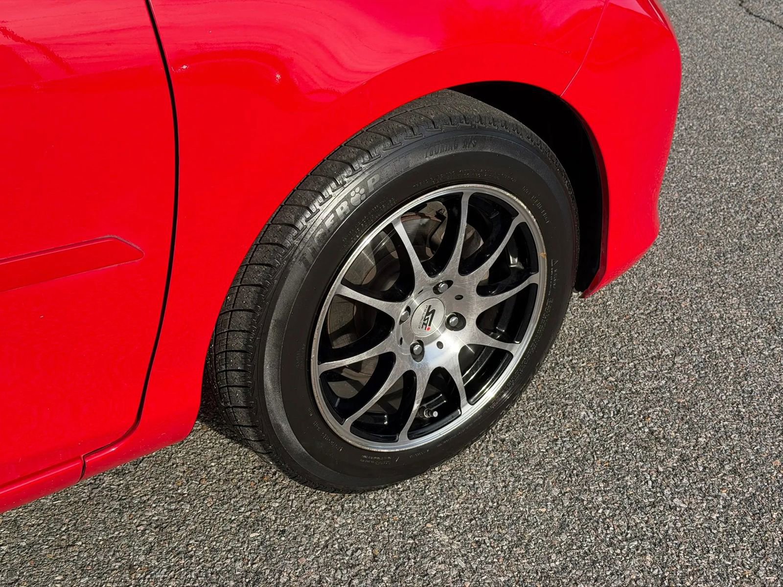 Used 2012 Toyota Yaris LE image 13