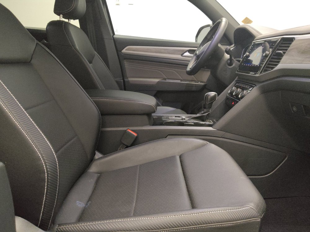 Used 2023 Volkswagen Atlas Cross Sport SE FWD image 21